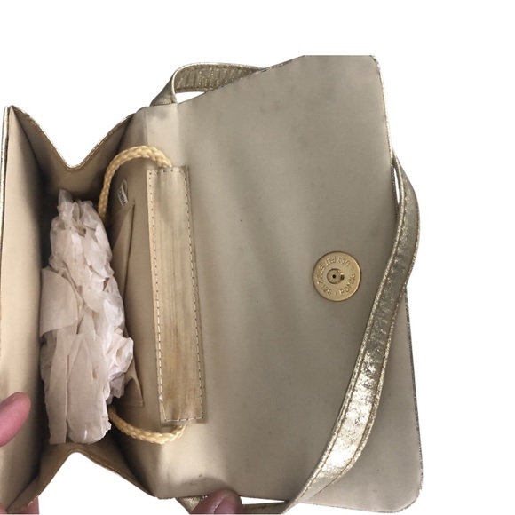 ✨Mini Gold Shoulder Bag✨ - Picture 4 of 7